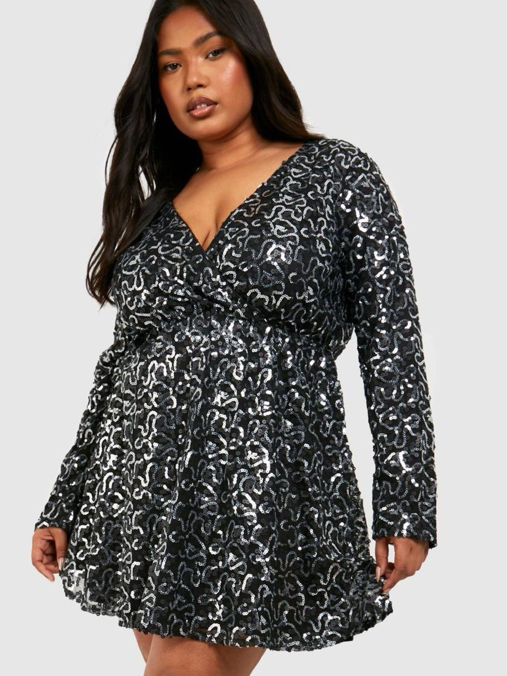 Boohoo Black Sequin V-Neck Party Dress 18